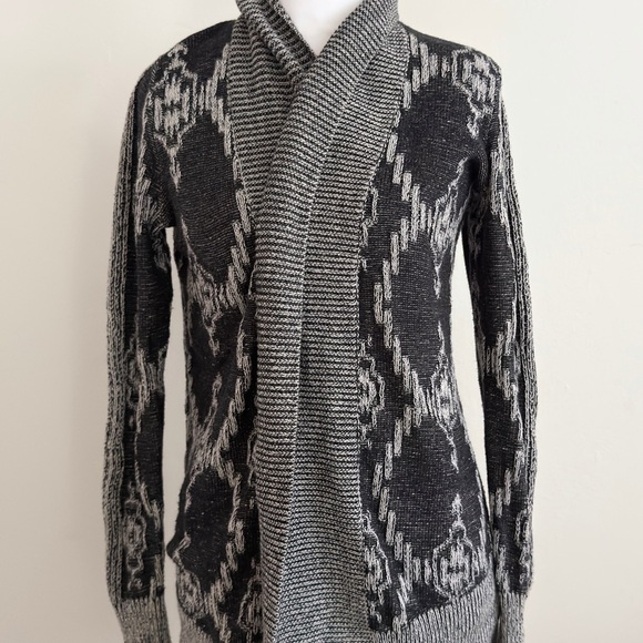 Anthropologie + Ecote Women’s Sweater Gray/ Black Ikat. Open Cardigan- Small $30 - Picture 13 of 13
